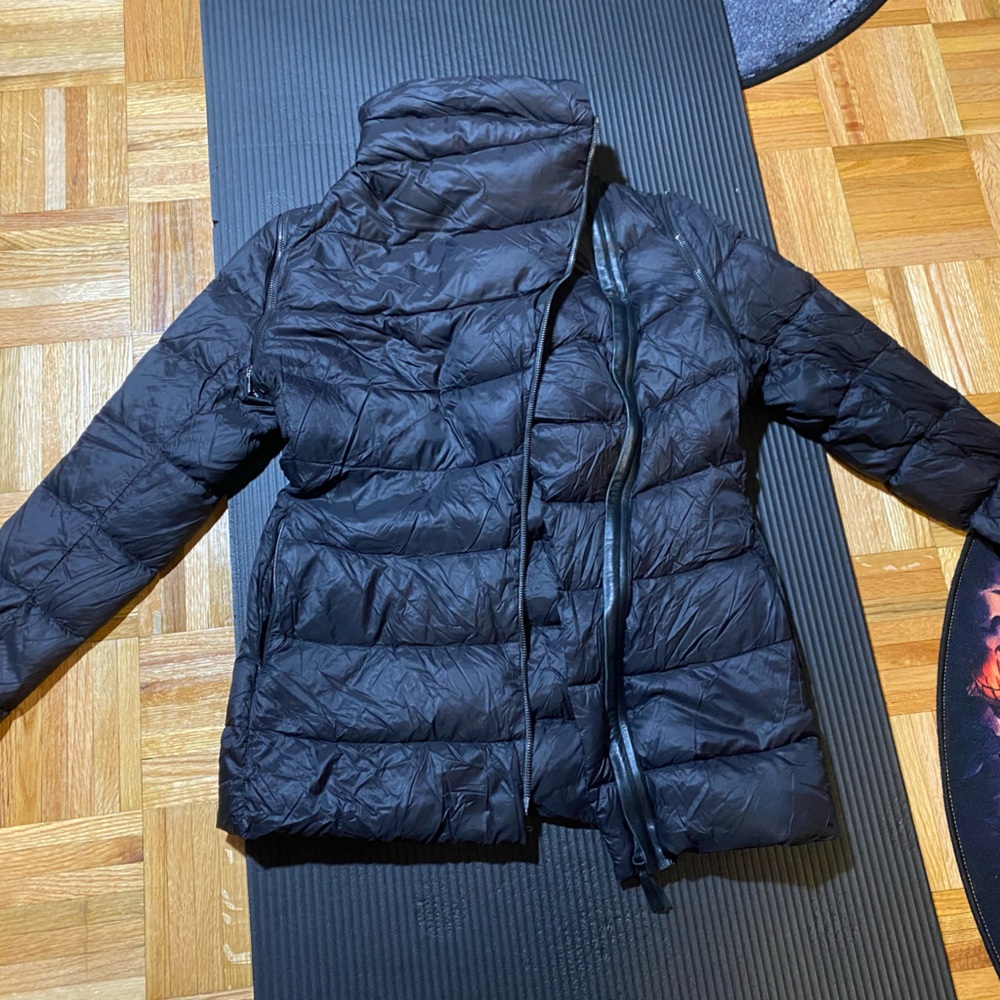 Mackage light jacket turning to vest size S